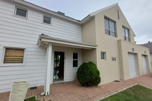 Exquisite Luxury Awaits at Coral Grove, Royal Ascot Estate